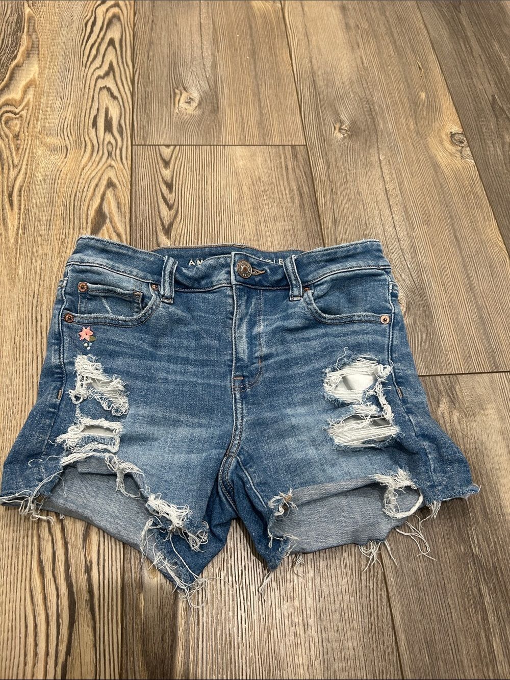 American Eagle Outfitters Distressed Denim Jean Shorts - Blue- Size 4